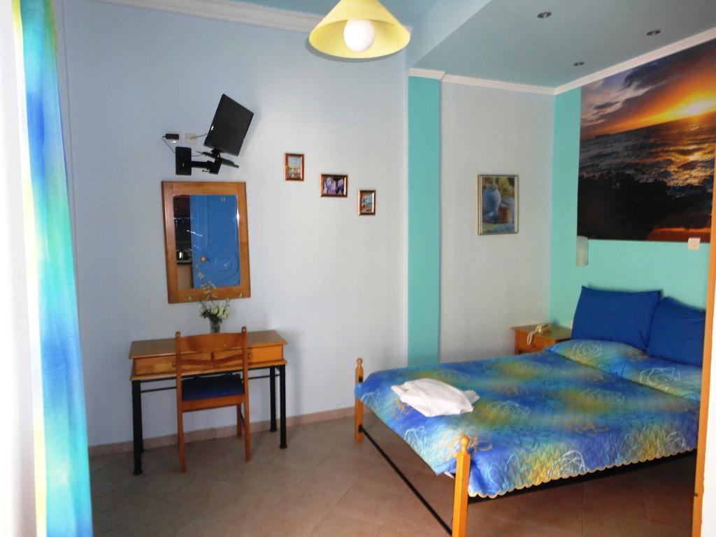 Apergis Rooms Ермополи Екстериор снимка